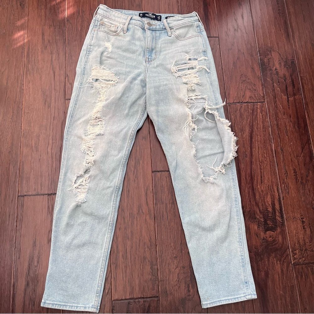 Hollister high rise mom Jean vintage stretch Sz. 27 distorted distressed